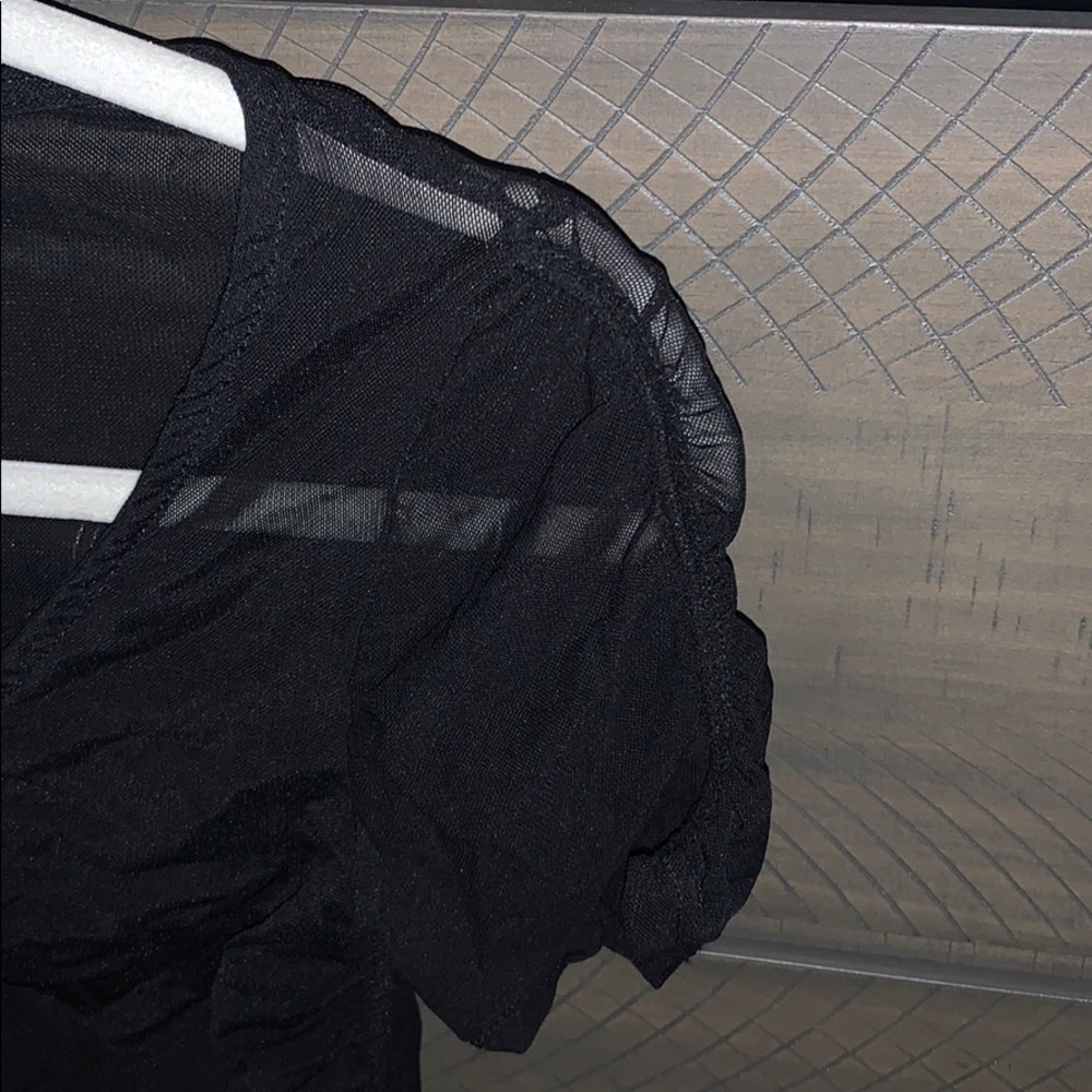 Sheer Short Sleeve Ruched Top - Picture 3 of 5